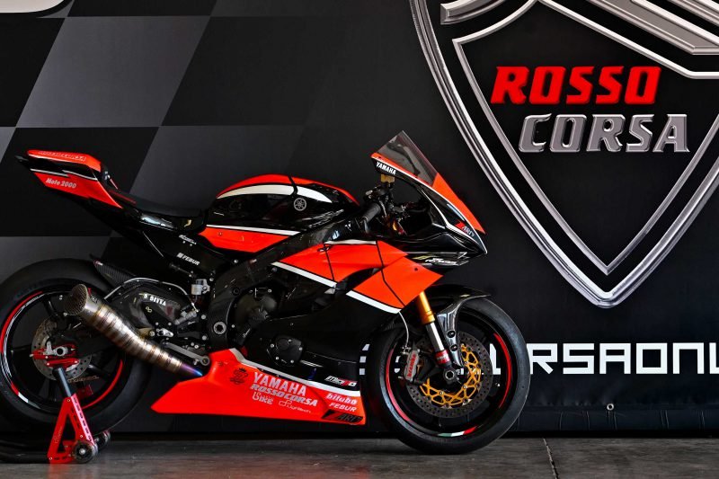 Rosso Corsa: noleggio moto per la pista